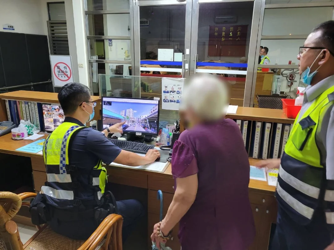 八旬婦迷途外出訪親戚｜霧峰分局四德派出所警方善用Google街景助其返家