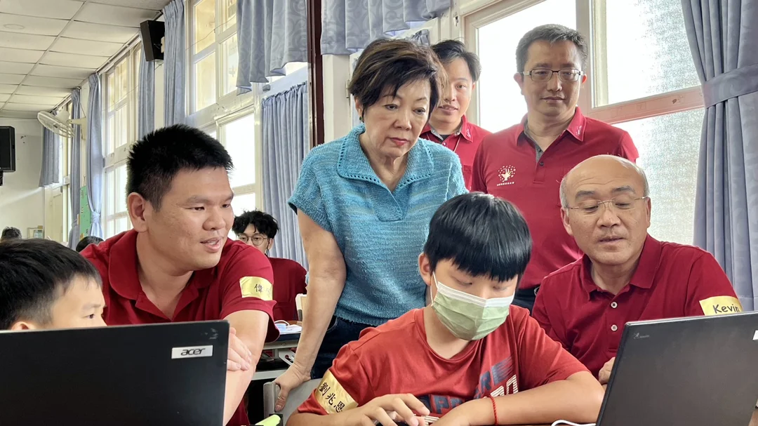 「培力偏鄉」｜張淑芬帶領台積人化身弱勢孩童的AI志工