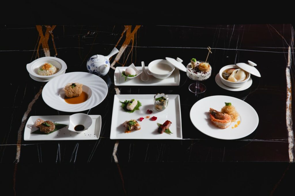 台北W飯店個人套餐每位2980元,由兩位主廚重新演繹傳統家常菜,獻上新經典粵式佳餚。圖/台北W飯店