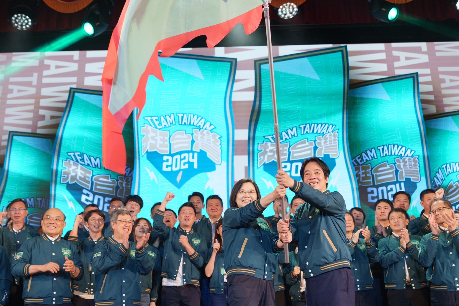【Lowi Ai 大數據2024總統大選網路聲量5-3】賴清德聲量好感提升 民代：提出教育、國際政見讓民眾有感 259
