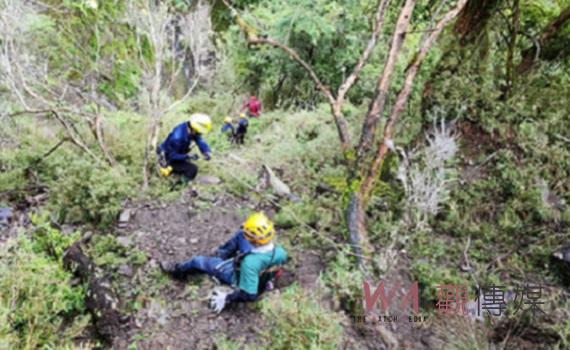 嘉義縣消防協助石水山山域救援 20日成功接觸以吊繩索完成脫困