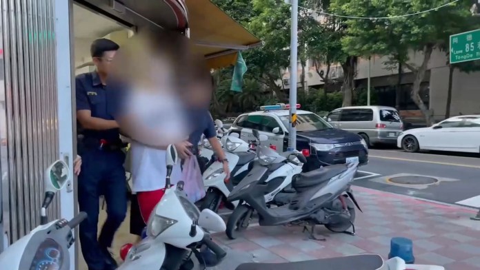 南港姐弟戀藕斷絲連 相約採竹筍又起爭執男持鐮刀砍傷大10歲女友 62 216 | 社會 社會 記者爆料網