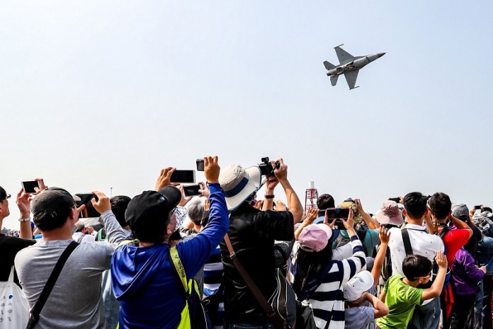 空軍戰機展雄風! 中市清泉崗航空嘉年華8/12登場 61 大展震撼英姿 資料照片 | 生活 生活 記者爆料網