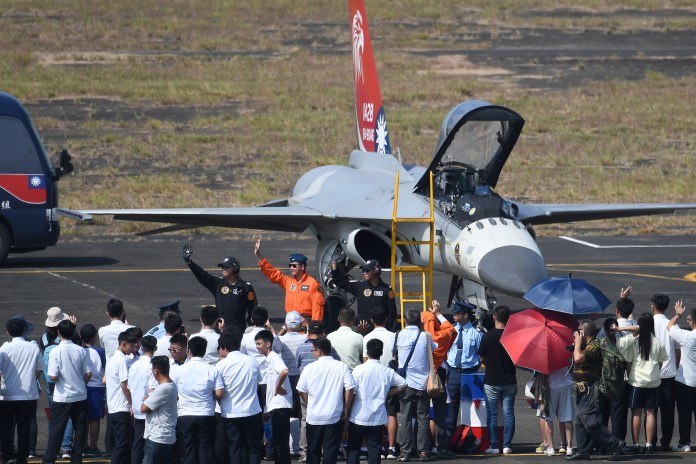 空軍戰機展雄風! 中市清泉崗航空嘉年華8/12登場 62 資料照片 | 生活 生活 記者爆料網
