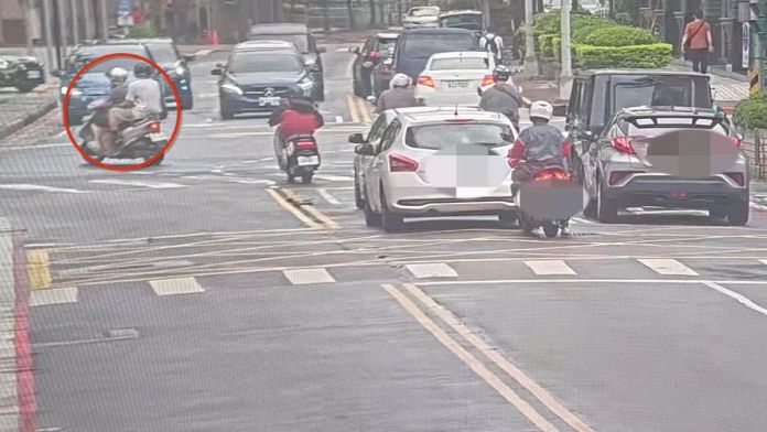 愛妻罹病驟逝 內湖警替老翁尋回老伴生前常騎機車 60 511 14 | 社會 社會 記者爆料網