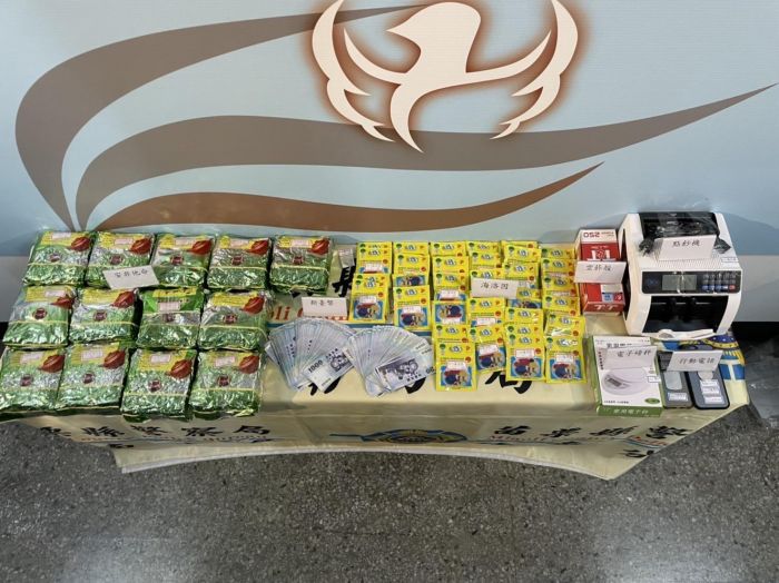 看似茶葉及布丁粉 警一打開竟是15公斤毒品