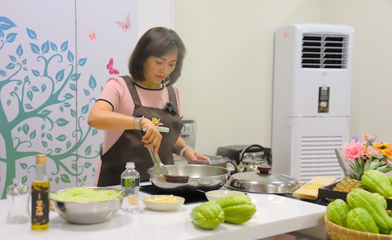食在地享當地兼顧事業與健康　趙幸芳示範簡易料理