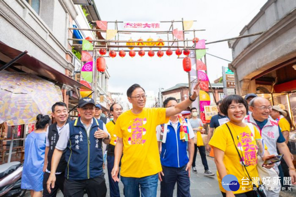 桃園市長張善政出席「2023大溪大禧百納祈福GO開幕活動」。