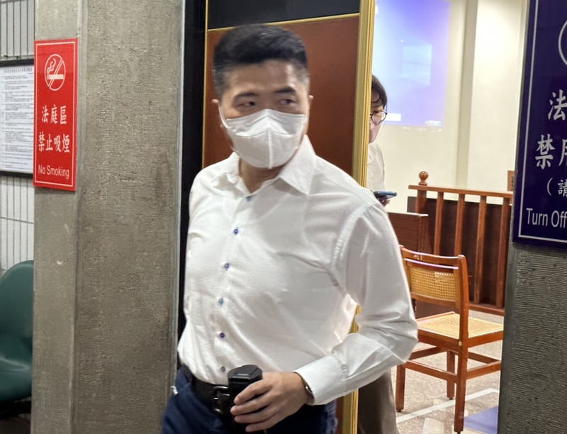 台中地方法院24日召開準備程序庭,顏寬恒親自出庭,庭後受訪時強調,事實將會證明自己無罪。中央社
