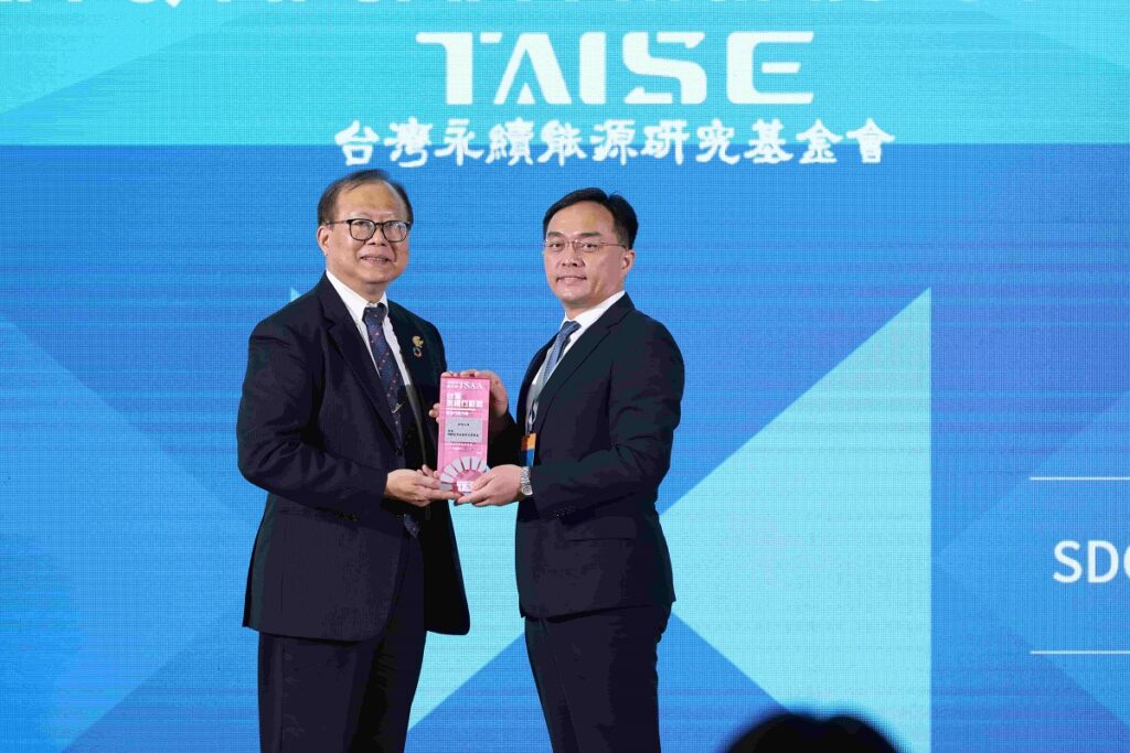 東海大學攜手五大醫院共同開發AI醫療科技,獲2023亞太暨台灣永續行動「SDG09金獎」。(圖/東海大學提供)