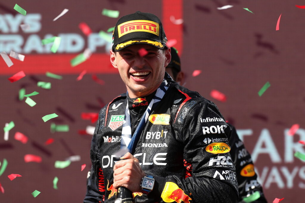 Max Verstappen在F1匈牙利大獎賽拿下勝利,為車隊贏得跨季12連勝並打破F1歷史的跨季連勝