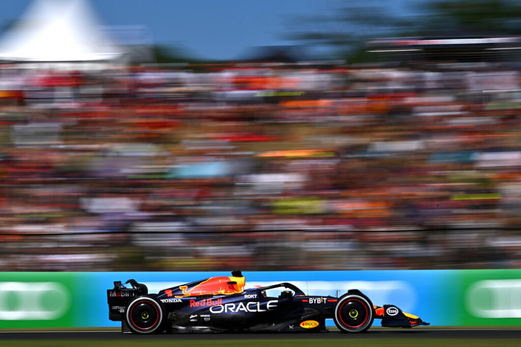 - Max Verstappen行駛RB19在F1匈牙利大獎賽拿下他本季的第9場勝利(圖片來源:Red Bull)