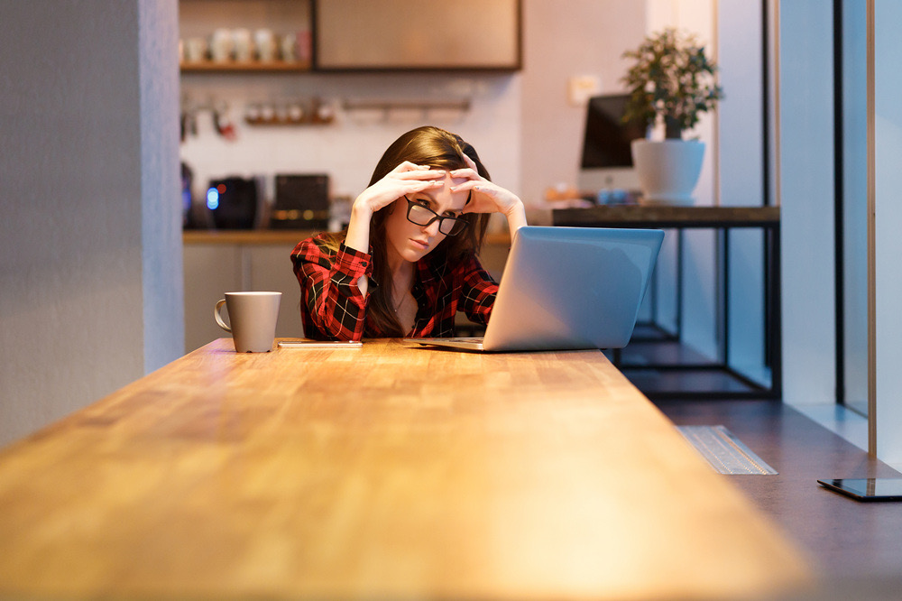 現代人工作繁忙,很容易出現思緒紊亂的情形。 (圖/shutterstock)