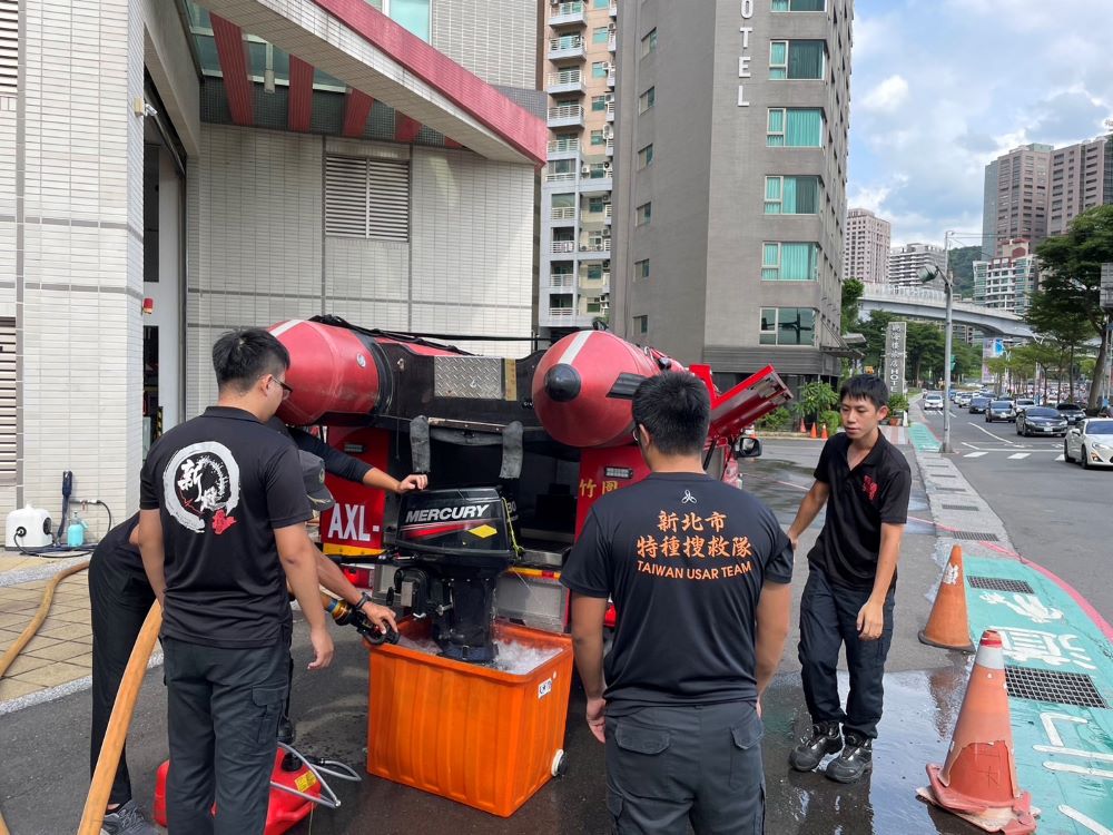 消防局加強各項防颱整備。〈消防局提供〉