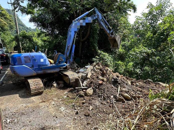 河川國有地遭傾倒廢棄物 大湖警分局逮兩嫌移送法辦 72 | 社會 社會 記者爆料網
