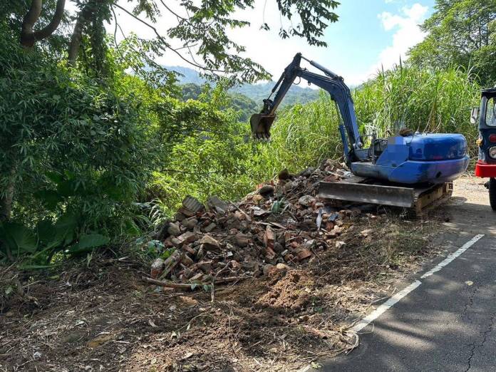 河川國有地遭傾倒廢棄物 大湖警分局逮兩嫌移送法辦 73 | 社會 社會 記者爆料網