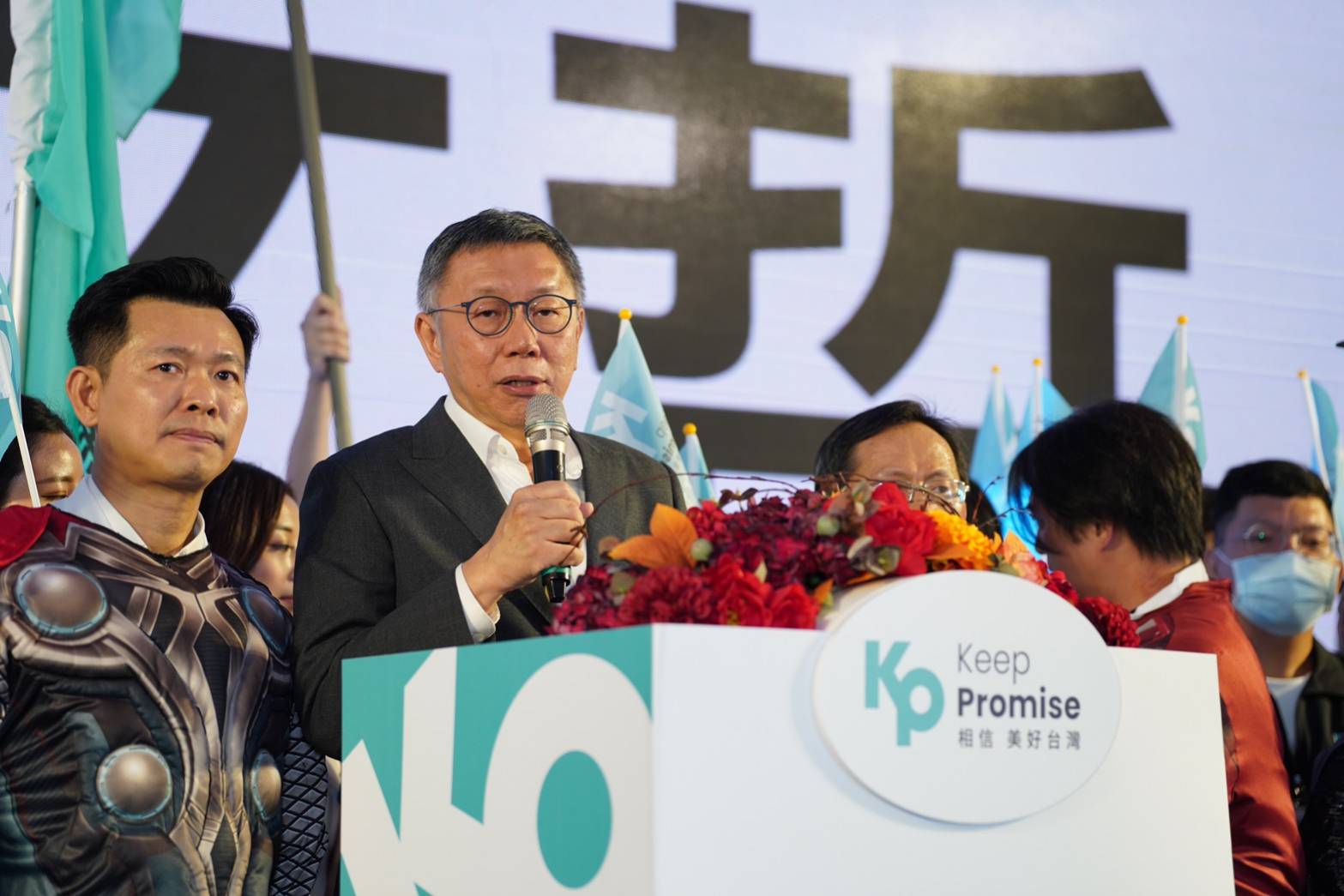 【幕後】女性支持度下滑?柯文哲要打破傳言 8/5辦姊妹選哲之友會 296 民眾黨總統參選人柯文哲在各處成立選哲之友會。(民眾黨提供)