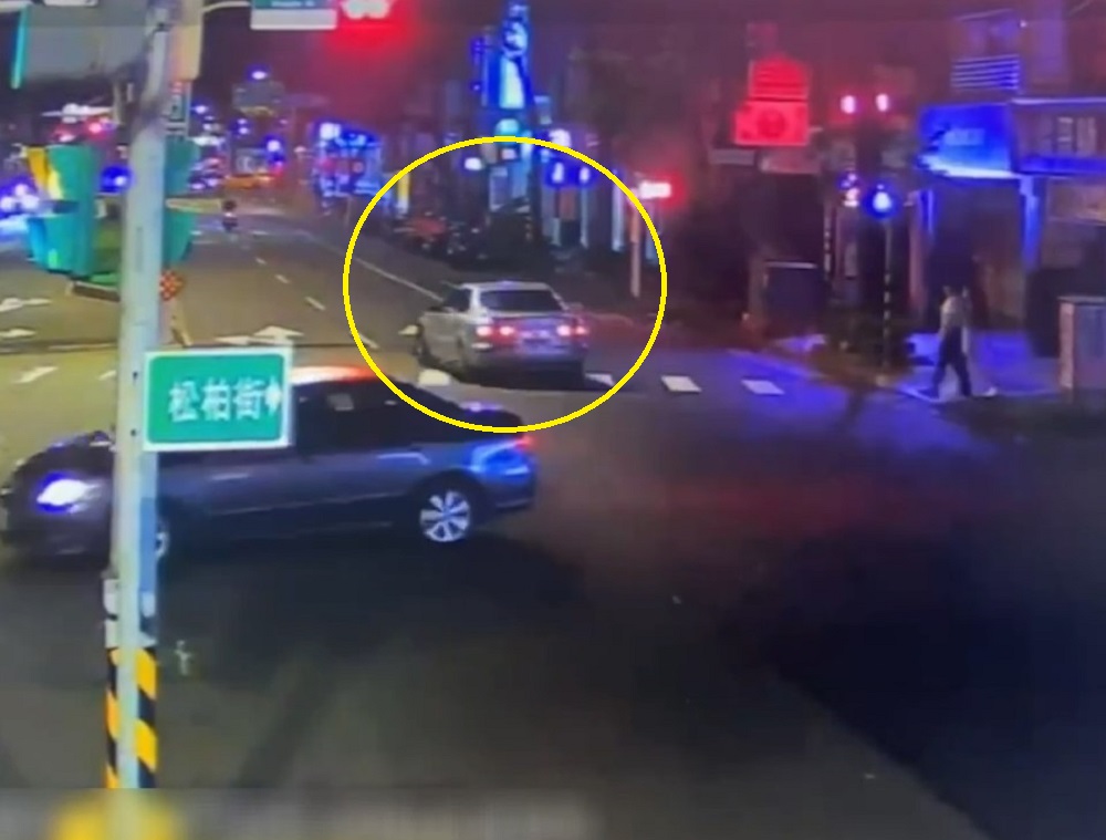 小情侶分手反目 前女友夥同男友堵前任槍托敲頭 292 小情侶分手反目 前女友夥同男友堵前任槍托敲頭 291