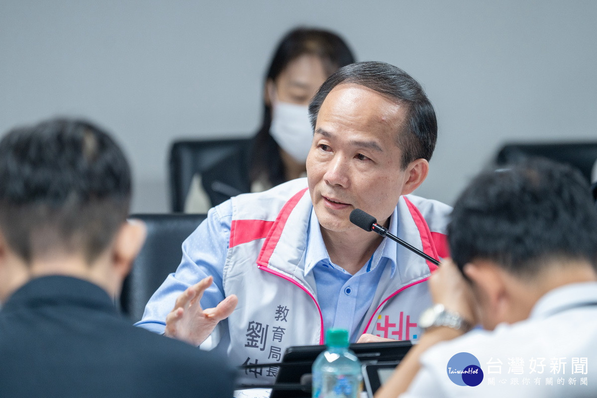 <br /><br /> 桃園市政府教育局長劉仲成。