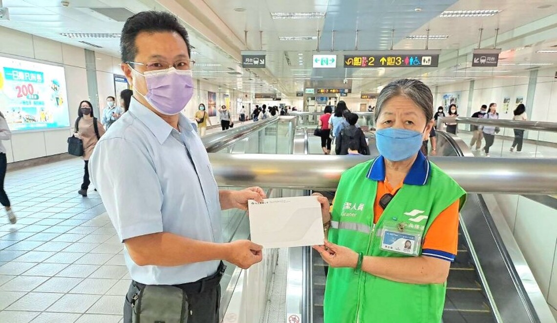 臺北捷運感謝清潔同仁付出 潔淨搭乘環境需要你我共同維護