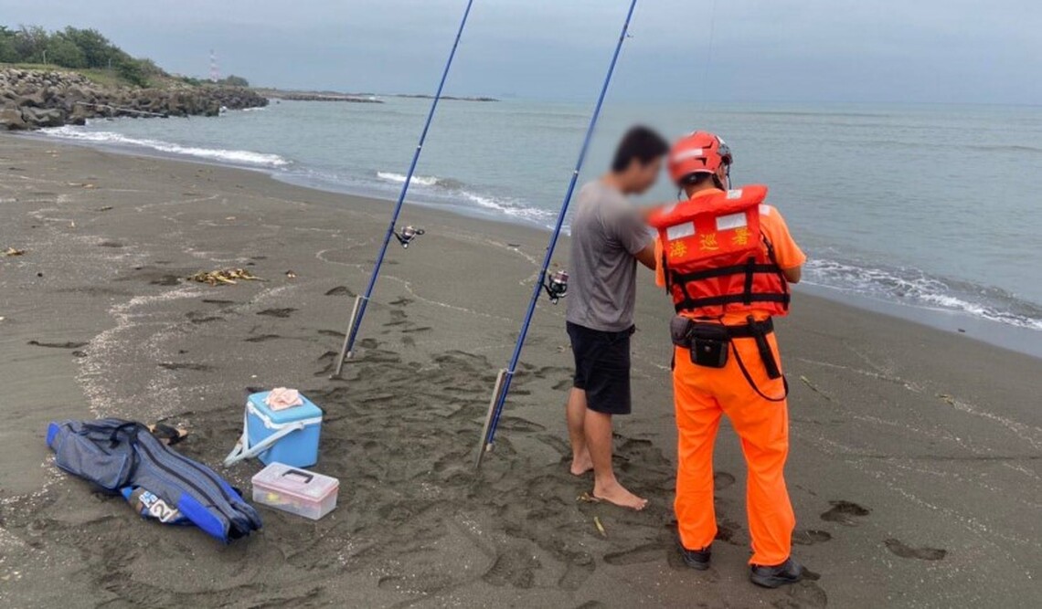 防範「杜蘇芮」颱風 南部海巡總動員勸離觀浪民眾