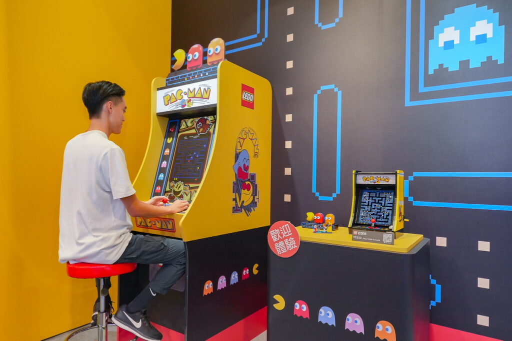 現場展示LEGO®ICONS「10323 PAC-MAN」還能體驗經典街機遊戲,邀請玩家一同進入1980年代經典遊戲的回憶。