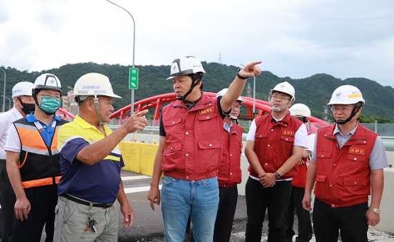 新北防颱整備上緊發條 朱惕之視察三鶯大橋工程