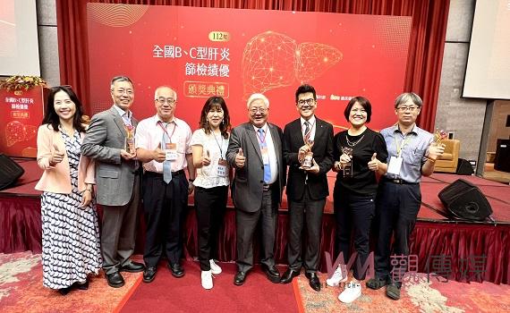 致力推動B、C型肝炎篩檢 臺大醫院雲林分院榮獲三大獎