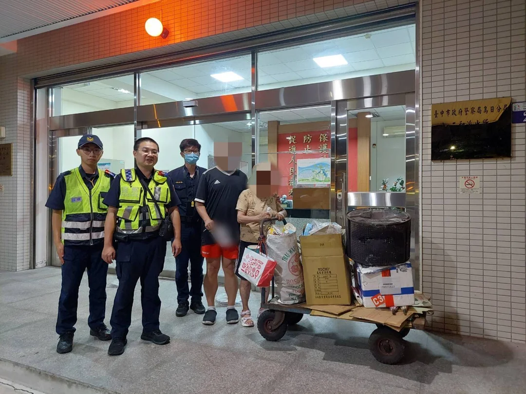 家人急忙四處尋找卻無果，接到警方通知後，終於放下心來。家人對阿嬤在離家10公里遠的烏日區出現感到驚訝，並感謝暖心員警和熱心民眾的幫助與報警。（圖/記者江雁武） 