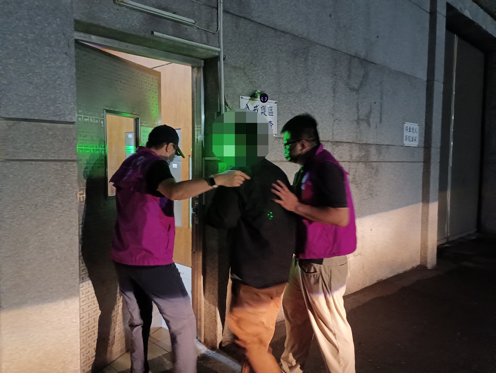 房仲逃漏奢侈稅挨重罰千萬元 妻子不捨被管收連夜籌款覓保 238 房仲逃漏奢侈稅挨重罰千萬元 妻子不捨被管收連夜籌款覓保 237