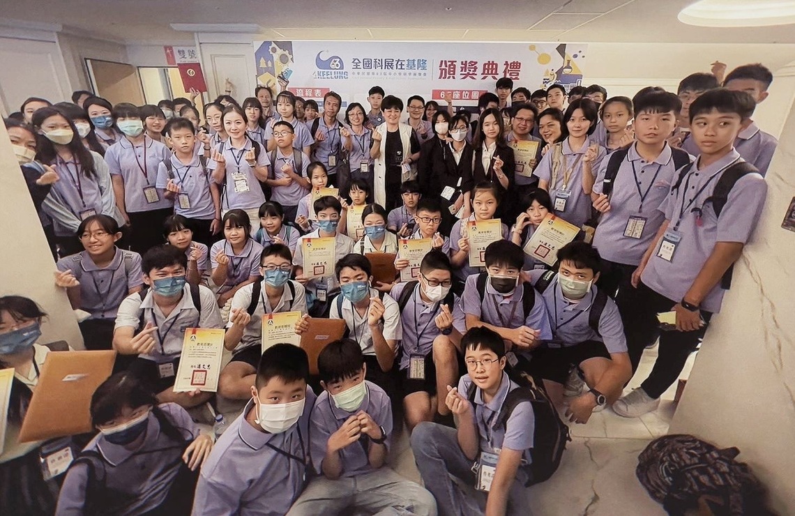 高雄市30件作品獲獎全國科展團隊第三名 其中橋頭國中生奪全國科展第一