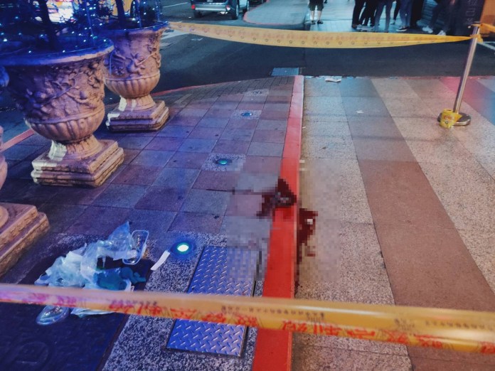 更新現場畫面/餐敘間突推窗爬出 天成飯店男子墜樓不治身亡 69 512 23 | 社會 社會 記者爆料網