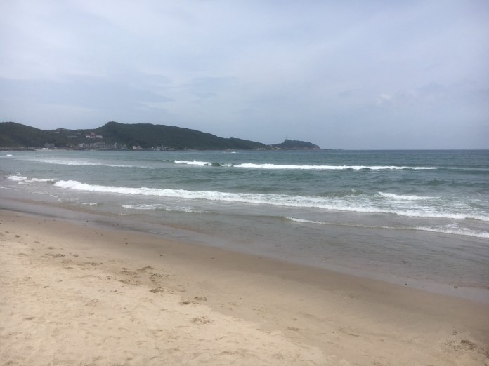萬里海水浴場父子遇溺 子獲救上岸父送醫不治 70 711 11 | 社會 社會 記者爆料網