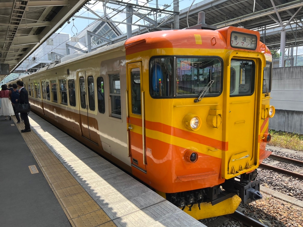 115系車輛即將更新退役，信濃鐵道預定於2023年11月將EMU100塗裝式樣車卸裝下線（圖：交通部臺鐵局）