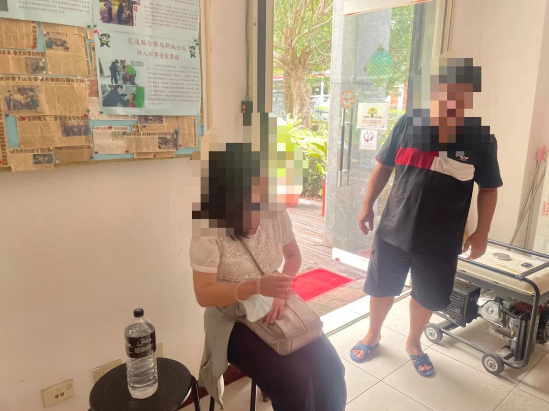 落石刺破輪胎｜夫妻中橫旅遊驚魂警察及時救援