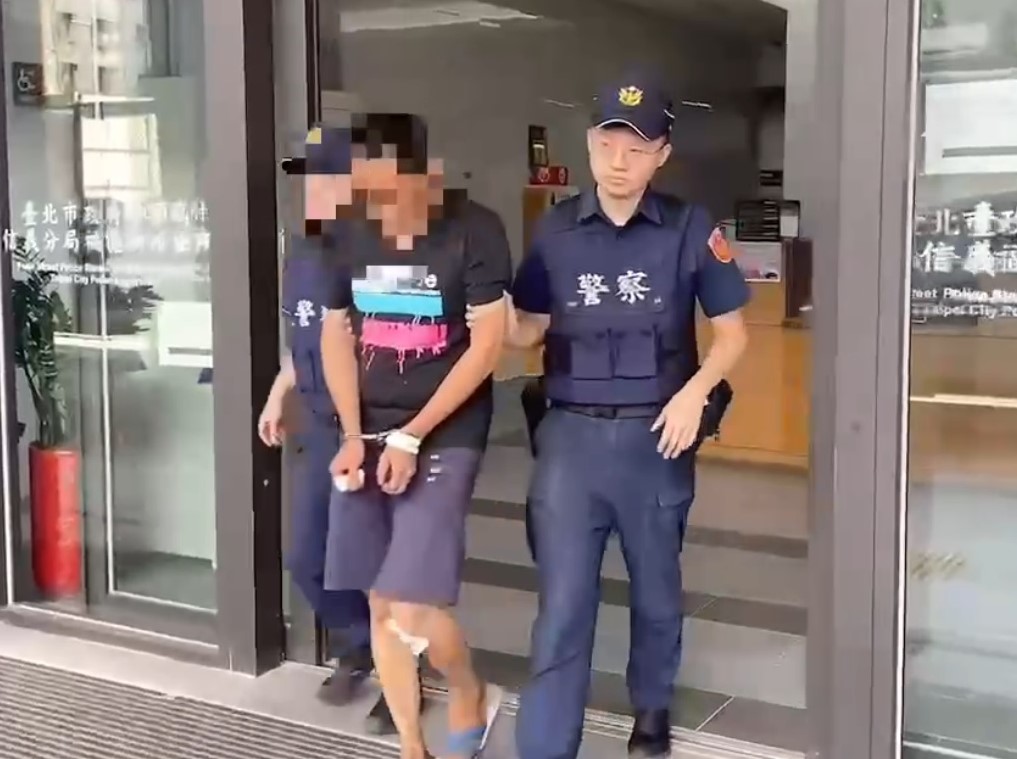 醉漢街頭亂揮菜刀 連傷三人赤膊被逮涉殺人未遂 240 醉漢街頭亂揮菜刀 連傷三人赤膊被逮涉殺人未遂 239