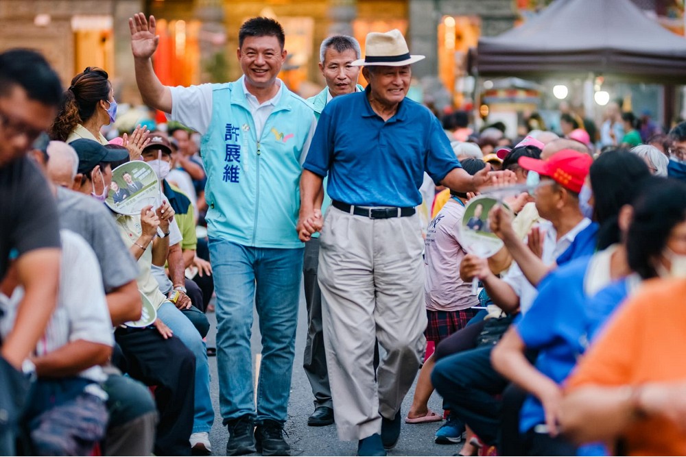 傳服務案件收紅包 許展維宣布退選屏南立委「要司法還清白」 275
