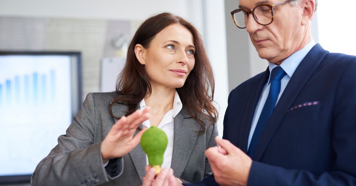 1200-mature-business-partners-making-conversation