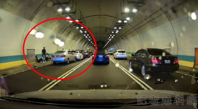 塞出「撞」況!國3南下汐止隧道內 3起追撞波及10車釀2傷 69 1690854961475 | 社會 社會 記者爆料網