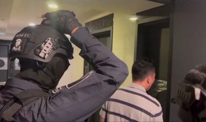 抓人變被抓 離職警無縫接軌轉職詐騙集團車手 73 111 | 社會 社會 記者爆料網