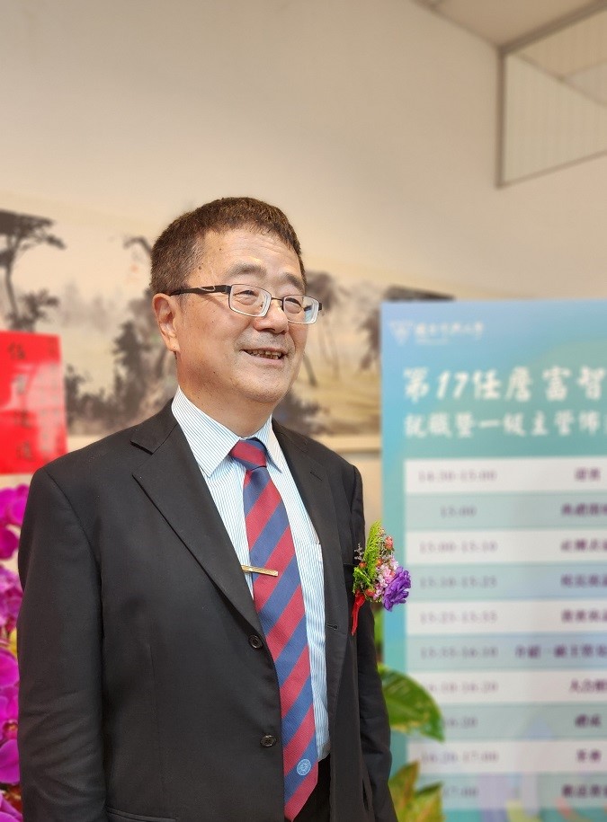 中興大學舉辦「第17任校長就職暨一級主管佈達典禮」。典禮前,校長詹富智與媒體分享治校理念與興大現況。(圖/陳惠玲攝影)