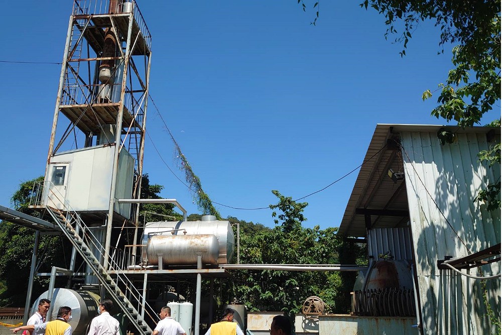 罪加一等!艾斯巴達污染鳳山溪還違建 竹縣府限期7天拆除 248 罪加一等!艾斯巴達污染鳳山溪還違建 竹縣府限期7天拆除 247