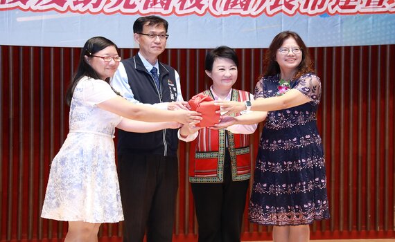 108位校(園)長布達交接 盧市長期勉對孩子視如己出
