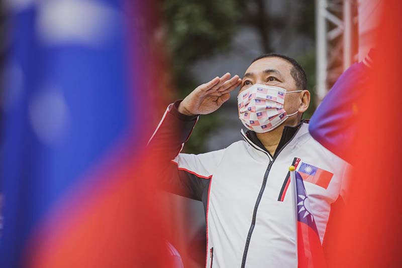 侯友宜表示國旗的烙印永遠在我心裡,我出來選舉就是捍衛中華民國。圖/翻攝自侯友宜臉書