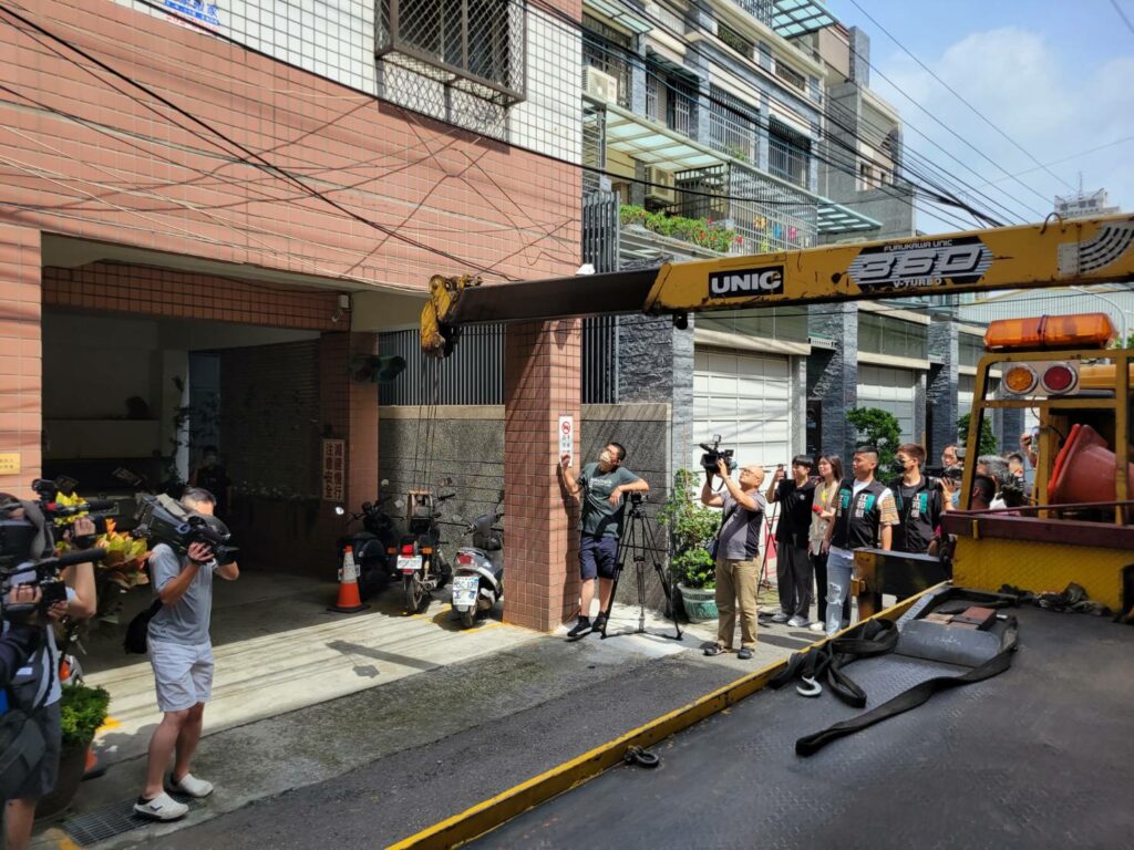 鄰居欠債不還害我家被封! 居民求助議員終於獲「解封」 84 668790 0 | 社會 社會 記者爆料網
