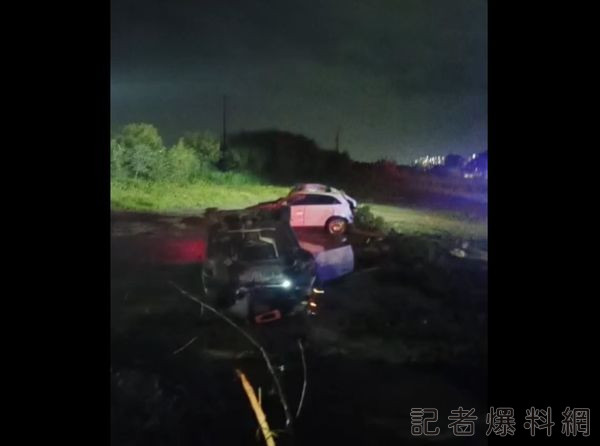 嘉義嘉7線深夜重大車禍! 2車猛烈碰撞.車體四散"1死2傷" 74 d7155304 | 社會 社會 記者爆料網