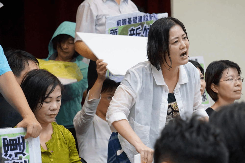 翻舊帳曾被丟水球潑麵粉 吳思瑤嗆蔣萬安昔反前瞻今討前瞻 272 翻舊帳曾被丟水球潑麵粉 吳思瑤嗆蔣萬安昔反前瞻今討前瞻 271