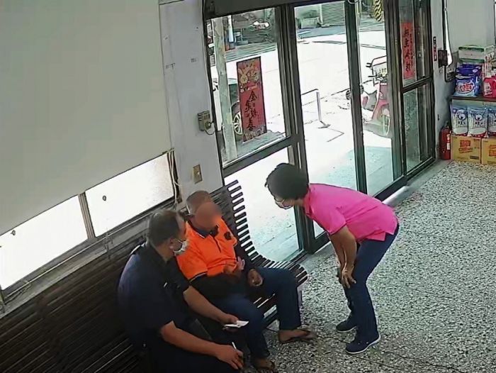 老農堅持提款借朋友 饒平警耐心解釋防受騙