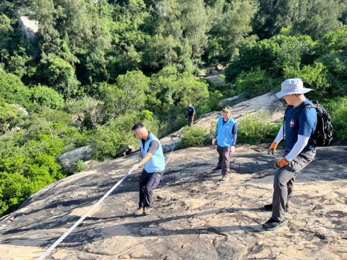金門縣消防局深化太武山救援整備 提供民眾安全的登山之旅