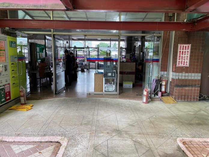新店社區濺血 男不滿「管太多」持刀怒砍前管委 80 img 9845 | 社會 社會 記者爆料網